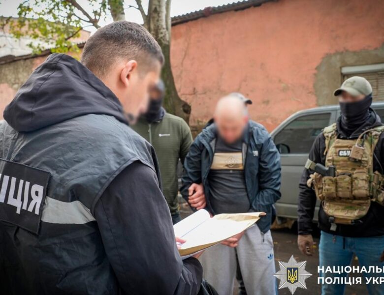 Суд заарештував 12 учасників наркосиндикату, яким керував куратор з Росії