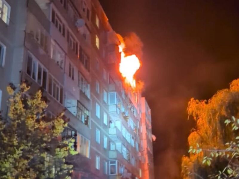 Суми: РФ влучила у багатоповерхівки, є постраждалі