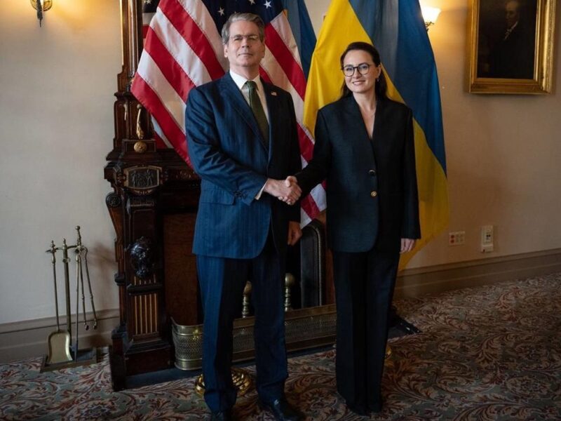 Свириденко обговорила з міністром фінансів США санкції проти Росії