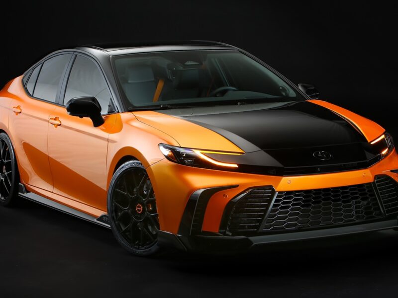 Toyota показала спортивний концепт Camry GT-S