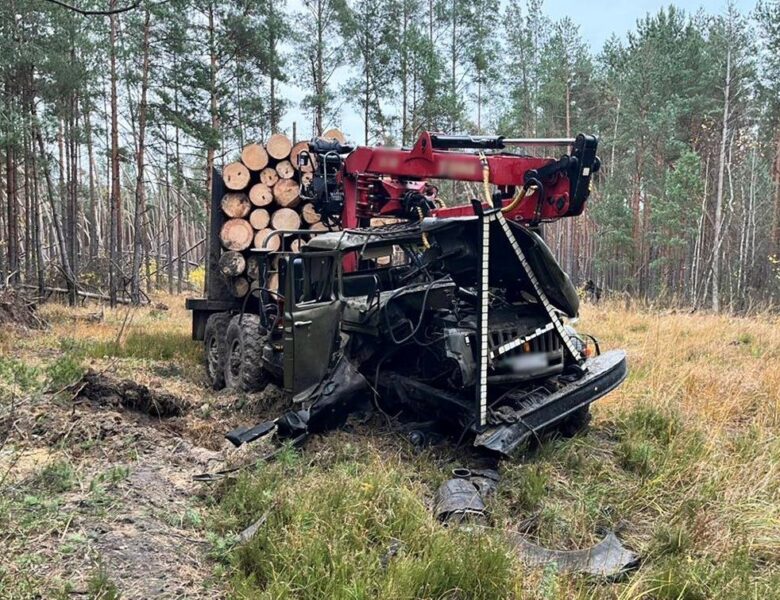 Трагедія на Житомирщині: два авто підірвались на мінах, п’ятеро загиблих