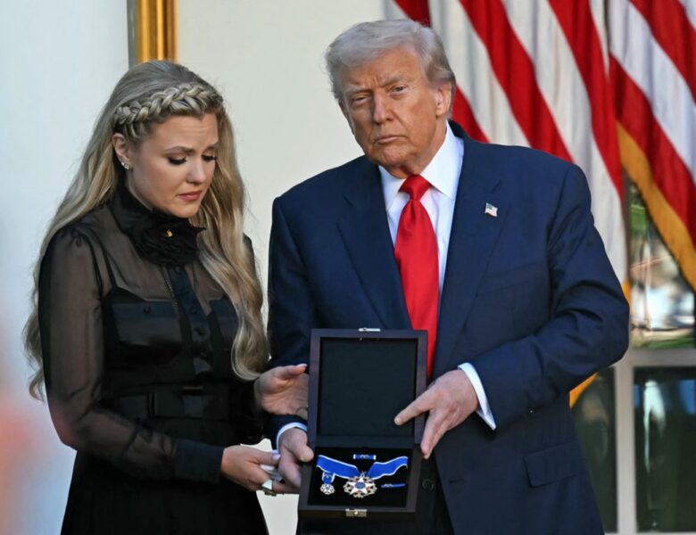 Трамп посмертно нагородив Кірка найвищою громадянською нагородою