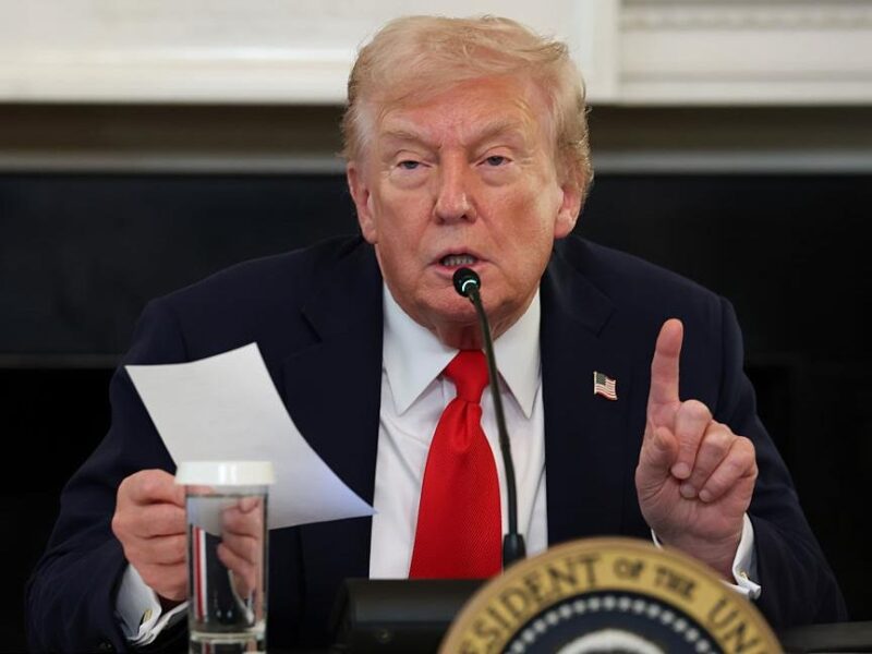 Трамп пояснив, що допомагає укладати мирні угоди