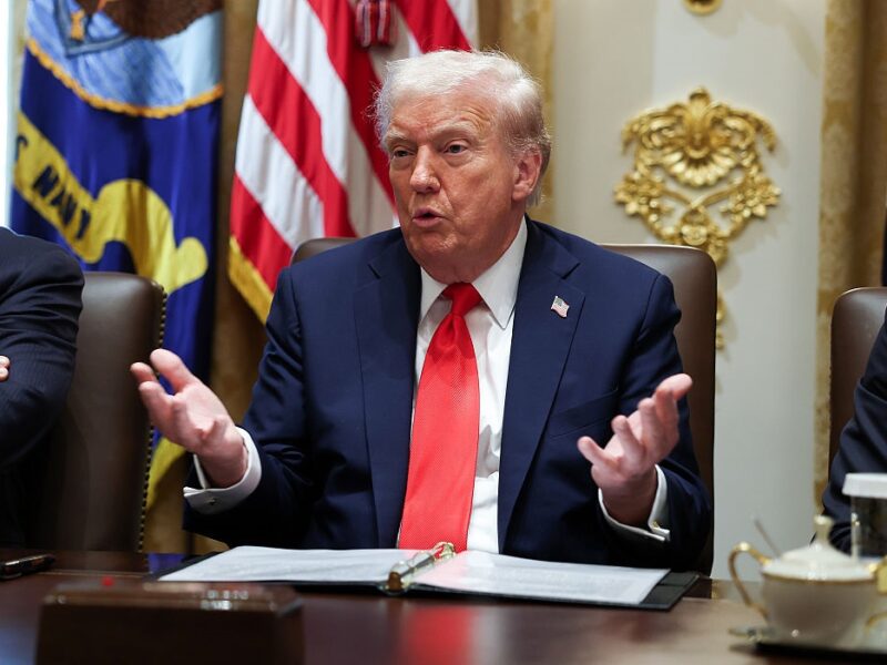 Трамп скасував зустріч із Сі