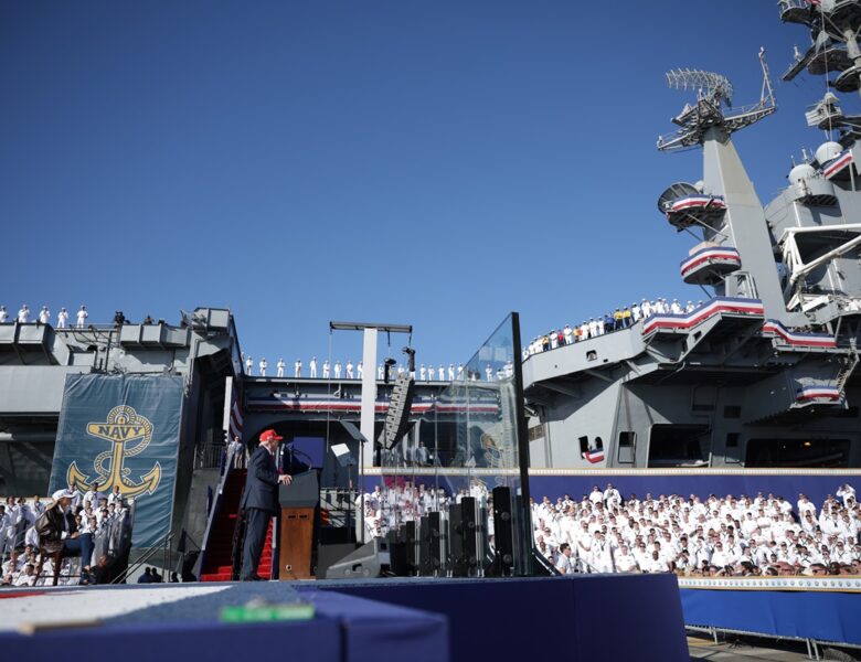 Трамп: США на 25 років випереджують інші країни у сфері субмарин