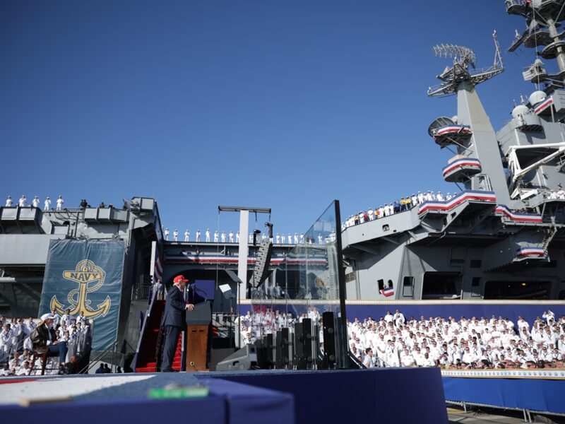 Трамп: США на 25 років випереджують інші країни у сфері субмарин