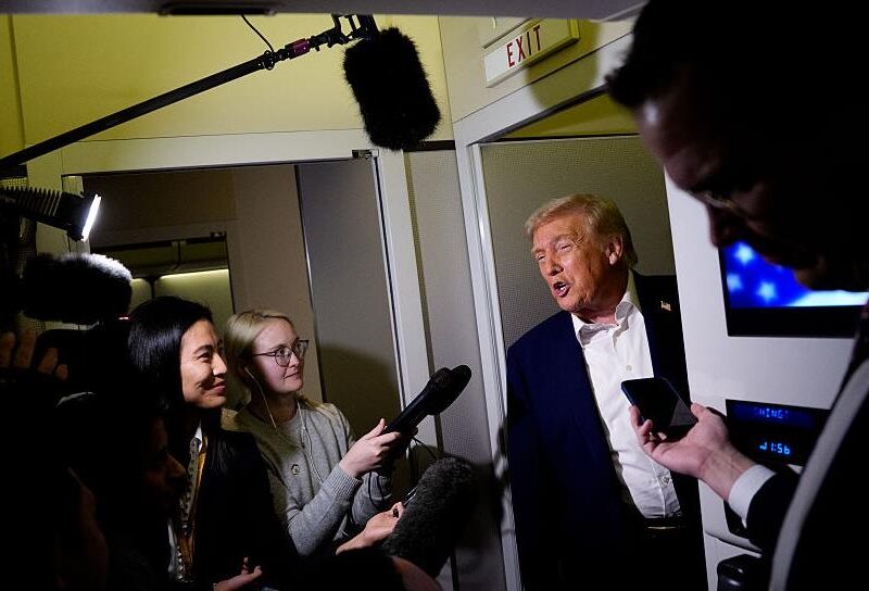 Трамп “відкритий до зустрічі” з Кім Чен Ином