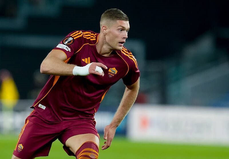 Турецький Фенербахче висловлюється за придбання українця Артема Довбика