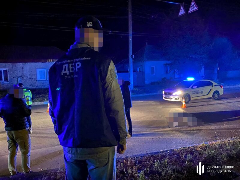 У Чернігові поліцейський на смерть збив військового на пішохідному переході