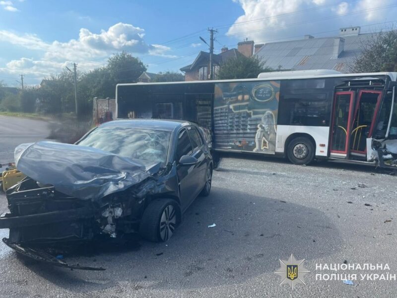 У ДТП на Львівщині постраждали п’ятеро людей