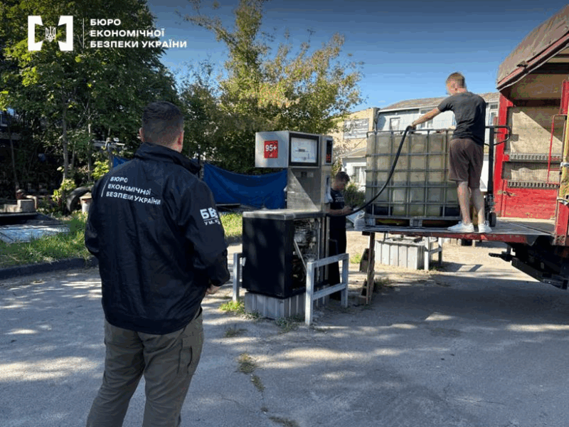 У Києві припинили діяльність підпільних АЗС