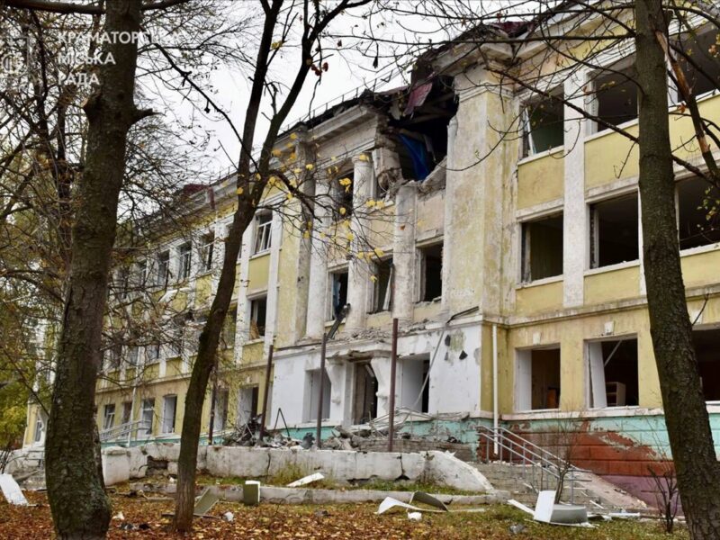 У Краматорську внаслідок атаки дронів пошкоджена школа