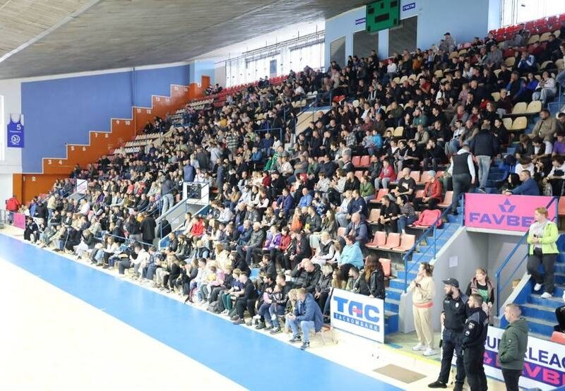 У Миколаєві вперше за час війни дивилися баскетбол
