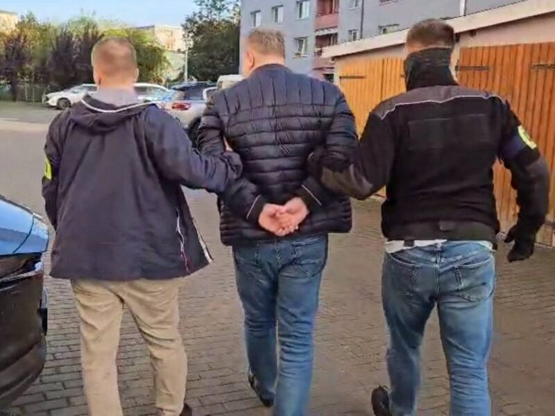 У Польщі затримали чоловіка, який надсилав порно українським дітям