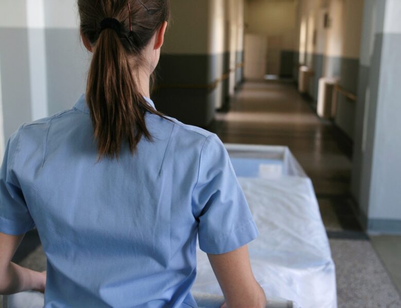 У Рівному від опікового шоку померло немовля: медсестрі оголосили підозру