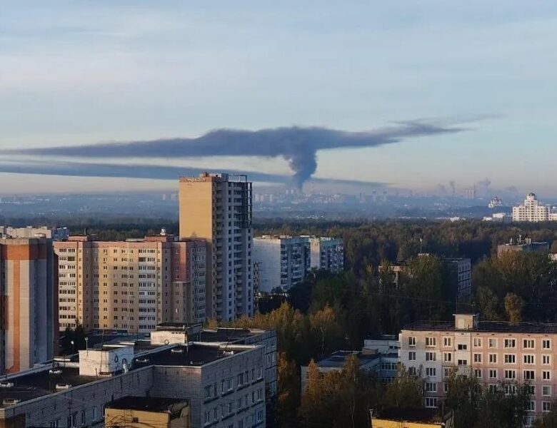 У російському Ярославлі спалахнула пожежа на НПЗ