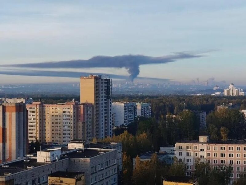 У російському Ярославлі спалахнула пожежа на НПЗ