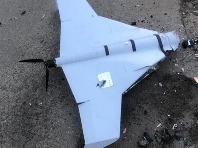 У центрі Чернігова впав бойовий дрон, зник зв’язок