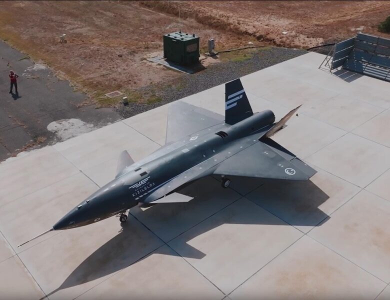 У Туреччині показали випробування безпілотного винищувачв Kızılelma