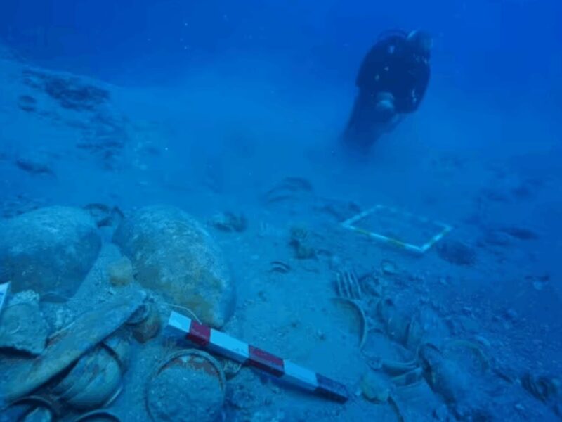 У Туреччині знайдено затонуле судно віком 2000 років з уцілілим вантажем