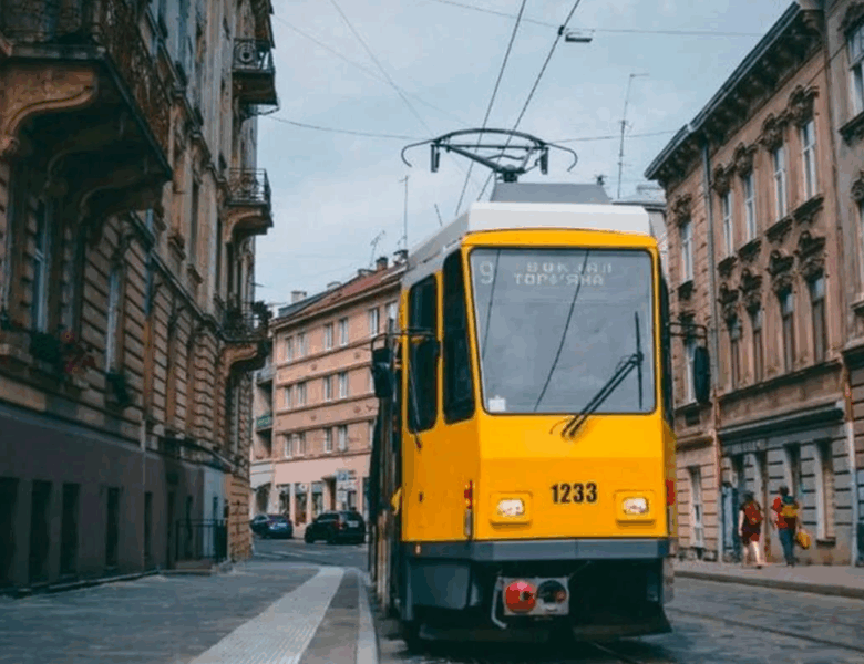 Удар по Львову: у місті перебої зі світлом і роботою транспорту