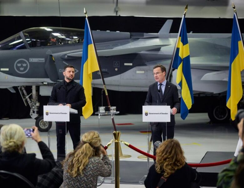 Україна придбає у Швеції до 150 винищувачів Gripen