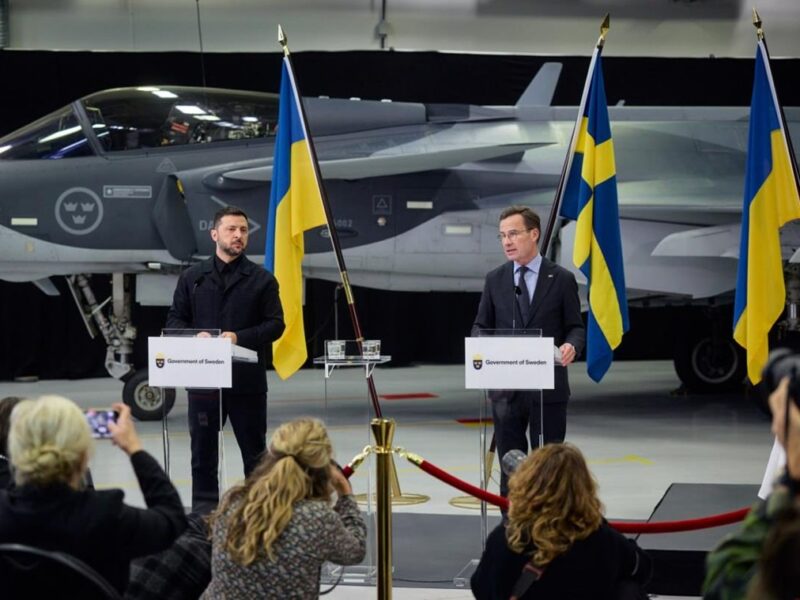 Україна придбає у Швеції до 150 винищувачів Gripen