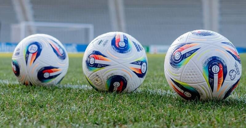 Україна в матчі з Ісландією одягне жовте