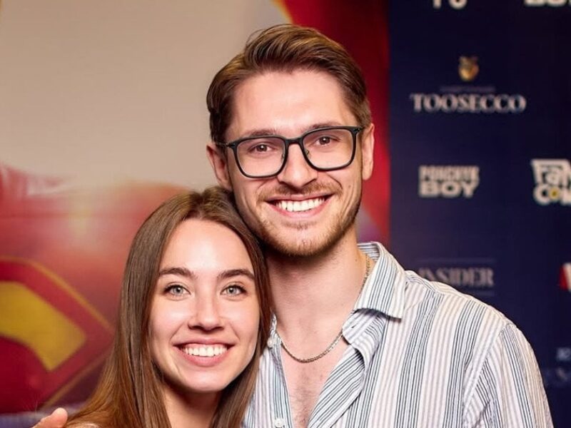 Українські зіркиАнгеліна Самчик та Євген Лісничий оголосили про заручини