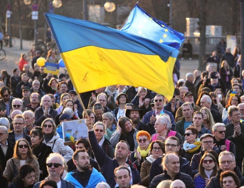 Українці визначилися, чи справді уряд бореться з корупцією