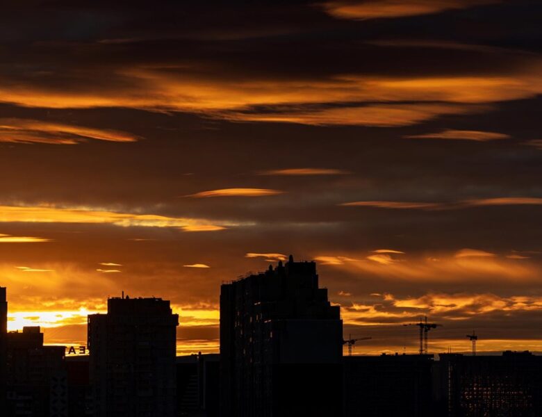 Укренерго задіяло аварійні відключення світла