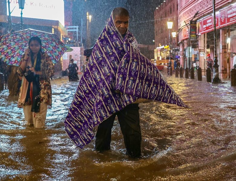 В Індії зливи спричинили повені та зсуви: загинули десятки людей