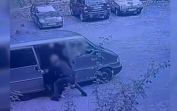 В Києві поліціянти побили чоловіка під ТЦК: обрано запобіжний захід