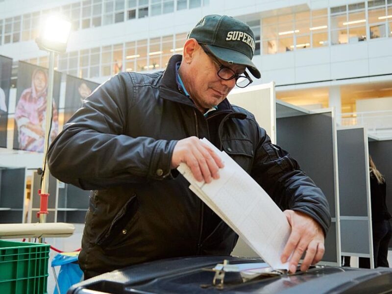 В Нідерландах почались дострокові парламентські вибори