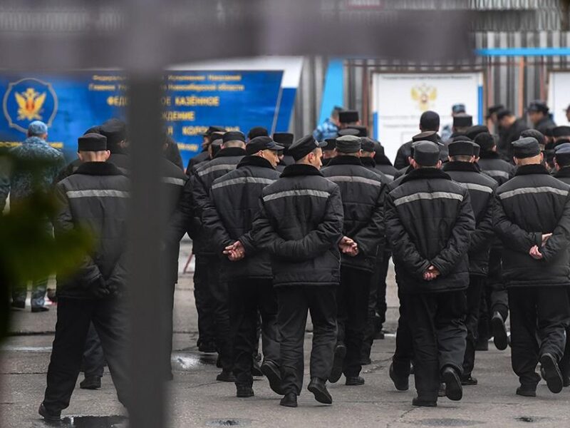 В Росії доходи в’язнів перевищують доходи вчителів – СЗР