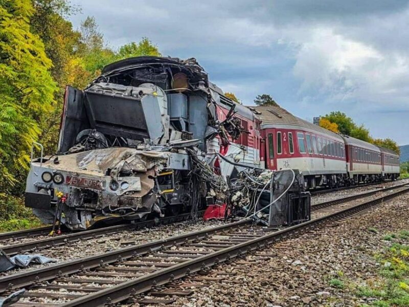 В Словаччині зіткнулися два поїзди: майже 100 потерпілих