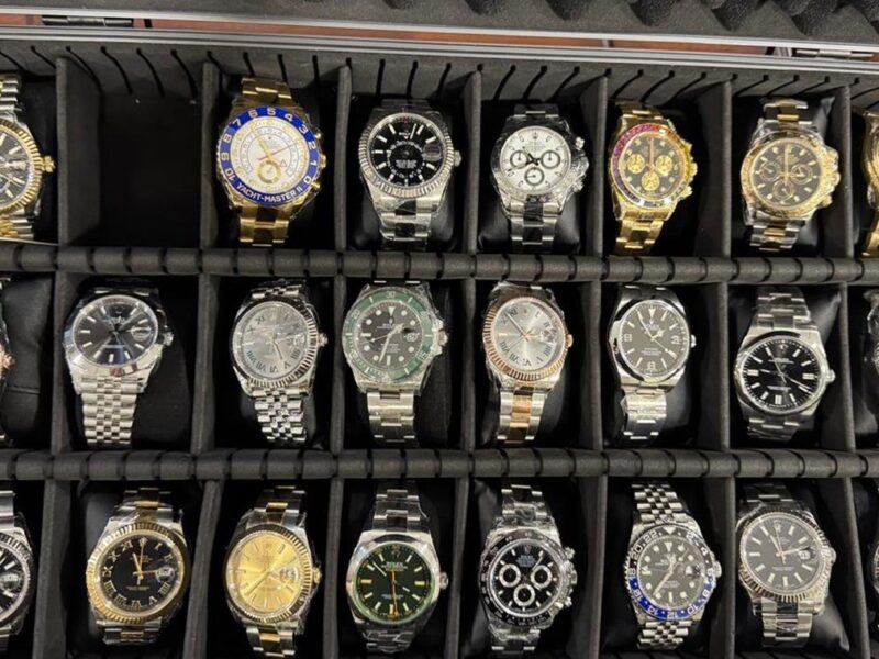 В Україні викрили контрабанду годинників і прикрас на мільйони доларів