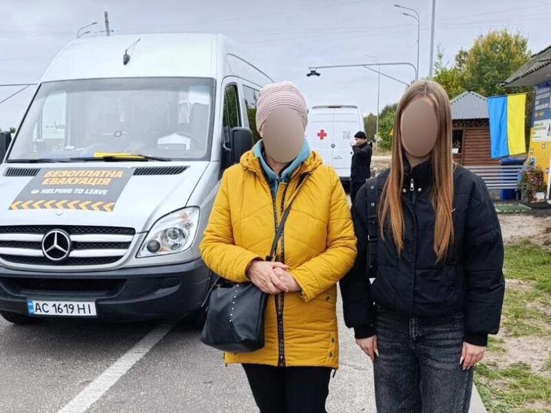В Україну з окупації вдалося повернути дві сім’ї з дітьми