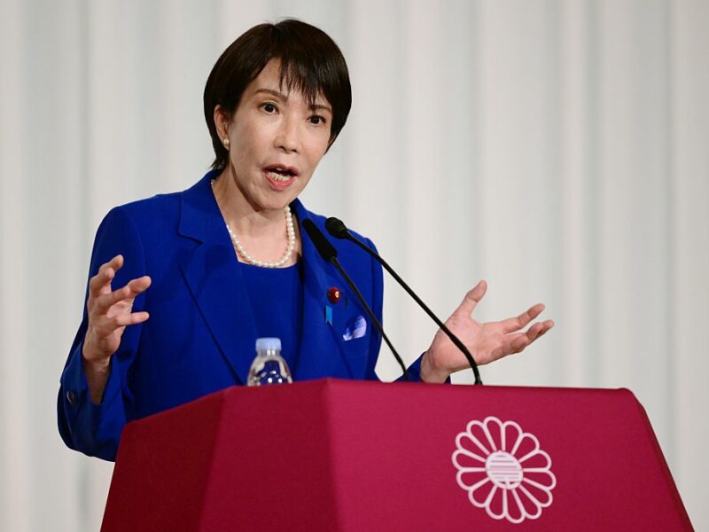 В Японії підписали коаліційну угоду: уряд вперше очолить жінка