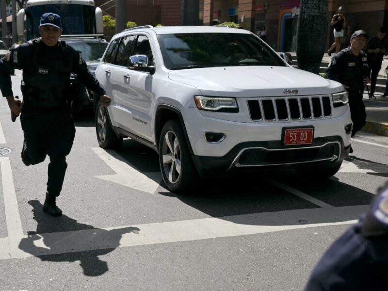 Венесуела попередила США про підготовку теракту в посольстві