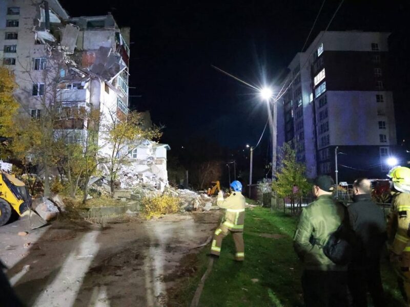 Вибух у Хмельницькому: під завалами знайшли тіло