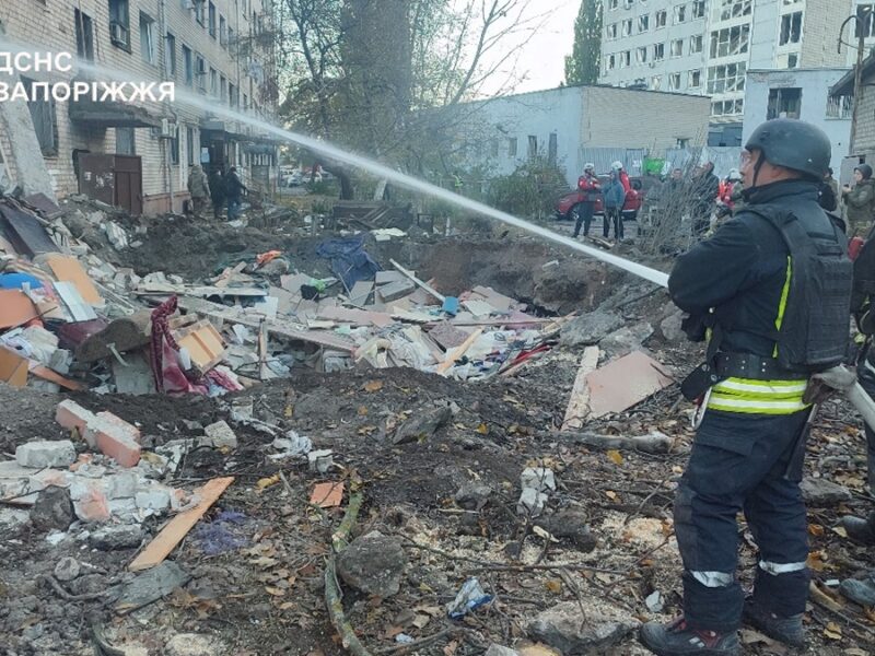 Внаслідок обстрілу у Запоріжжі поранено 13 людей