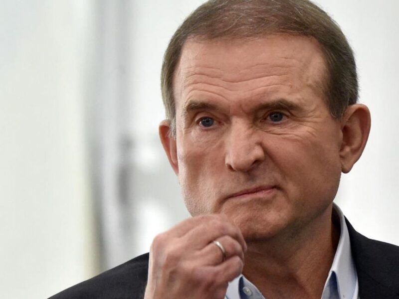 ЄС залишив Медведчука під “гібридними” санкціями