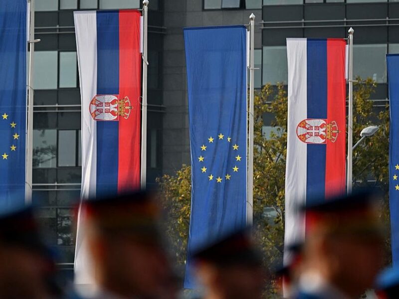 Європарламент зажадав, щоб Сербія запровадила санкції проти РФ