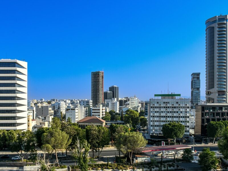 Заможні росіяни масово скуповують нерухомість у ЄС