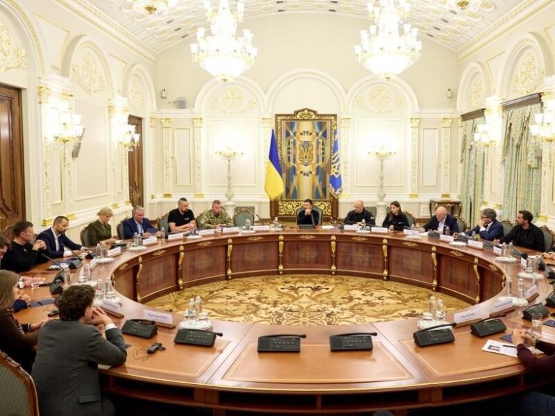 Зеленський і бізнес обговорили відкриття експортних платформ зброї