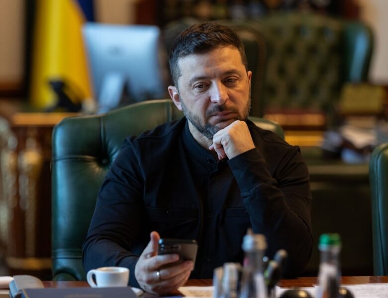 Зеленський обговорив із Макроном посилення ППО