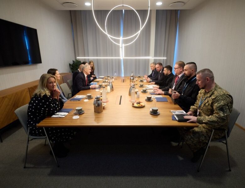 Зеленський обговорив з прем’єром Норвегії “стіну дронів”