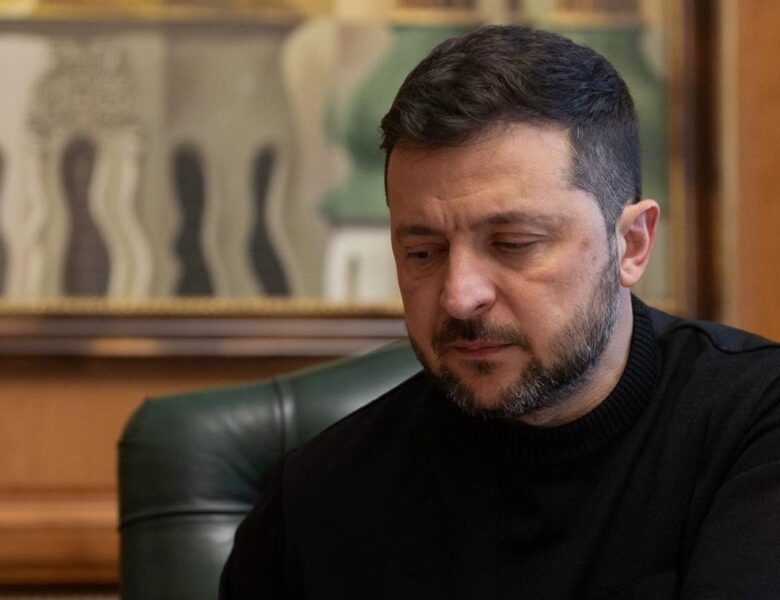 Зеленський поговорив з премʼєром Греції про допомогу в посиленні ППО