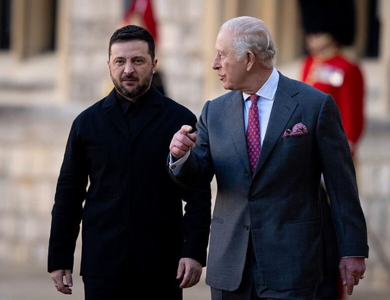 Зеленський прибув у Лондоні і зустрівся з королем